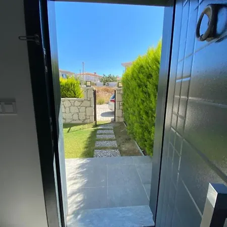 Luxury With Pool For Rent In Izmir çeşme *